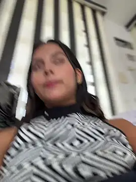 Valeria-escobar online show from 04-19-26, 01:56