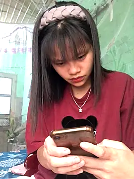 Pege-nii online show from 12-17-25, 05:56