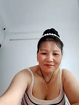 Snapshot of Cako-naka chatting on 02-17-26, 05:43 Cako-naka online show from 02-17-26, 05:43