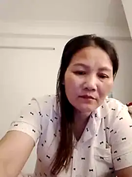 Snapshot of Cako-naka chatting on 12-16-25, 04:00 Cako-naka online show from 12-16-25, 04:00