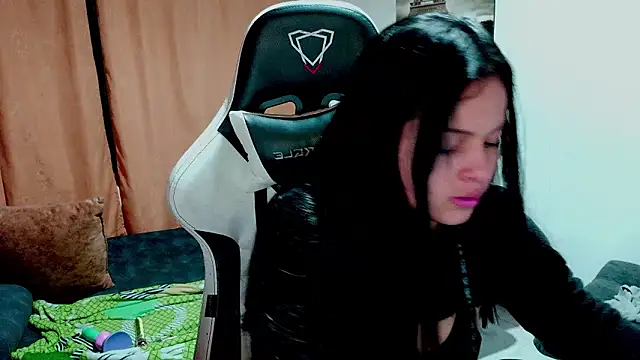 milk hot mafe online show from 02-15-26, 04:13