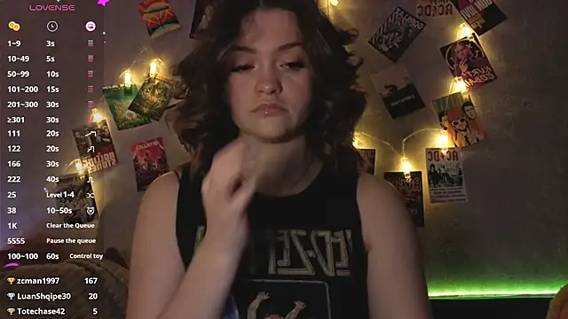 YummyTira online show from 12-20-25, 12:46