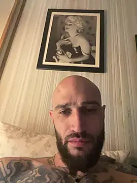 kingNQueen1211 online show from 04-24-26, 05:42