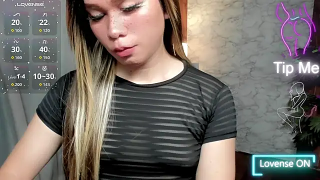 Snapshot of xSweet_Gigi chatting on 12-21-25, 06:31 xSweet Gigi online show from 12-21-25, 06:31