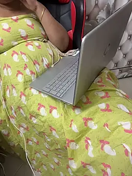 butterflyslay online show from 04-06-26, 06:53