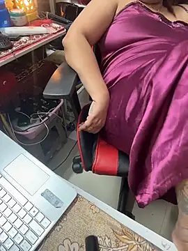 butterflyslay online show from 04-19-26, 03:57