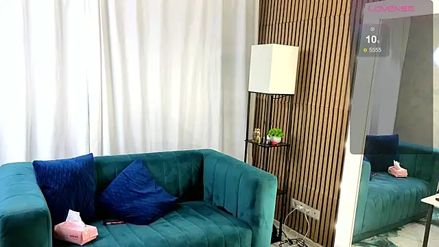 ViollaBloom online show from 02-20-26, 06:26