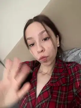 Emilllycutemurr online show from 01-10-26, 12:00