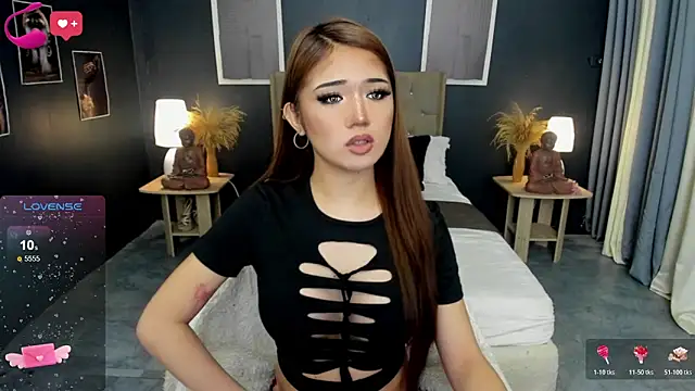 SeductressBella online show from 12-18-25, 01:37