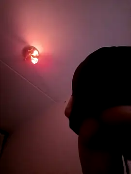 Snapshot of Olivassl22 chatting on 03-22-26, 09:16 Olivassl22 online show from 03-22-26, 09:16