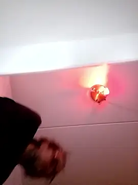 Snapshot of Olivassl22 chatting on 02-05-26, 06:37 Olivassl22 online show from 02-05-26, 06:37