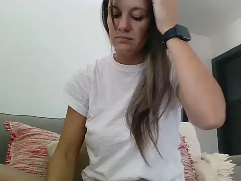 sweetcouple32 online show from 01-12-26, 01:40