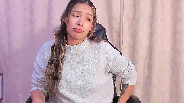 Snapshot of amber__moon_ chatting on 01-13-26, 11:58 amber moon online show from 01-13-26, 11:58