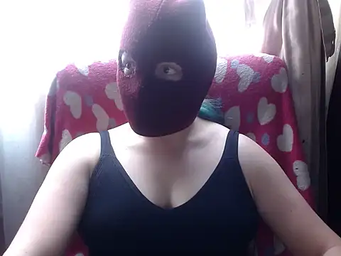 Snapshot of 666maskgirl chatting on 06-18-26, 05:18 666maskgirl online show from 06-18-26, 05:18