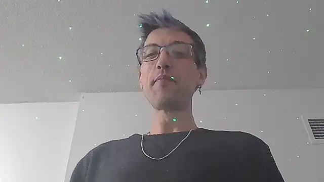 AskAveryAnything online show from 12-22-25, 12:33