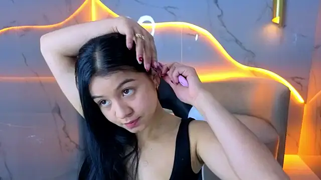 Sofi Adams Tx online show from 01-08-26, 01:17