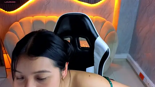 Sofi Adams Tx online show from 01-13-26, 08:13