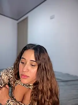 Snapshot of cherryluv__ chatting on 01-14-26, 02:31 cherryluv online show from 01-14-26, 02:31