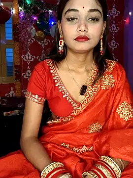 Snapshot of Sweet-priyaa chatting on 04-25-26, 08:17 Sweet-priyaa online show from 04-25-26, 08:17