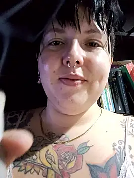 Divine Pouvoir online show from 01-11-26, 11:39