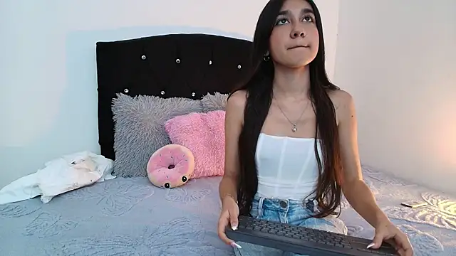 Mimi Glow online show from 02-19-26, 07:22