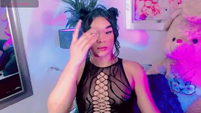 agathaferrer3 online show from 12-23-25, 10:14