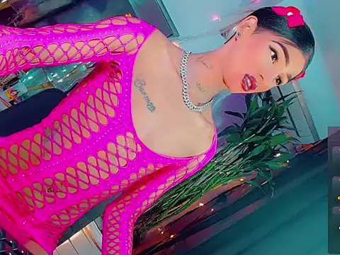 agathaferrer3 online show from 04-18-26, 10:39