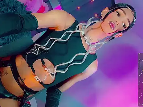 agathaferrer3 online show from 03-18-26, 09:59