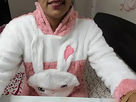 Snapshot of Its-rousee chatting on 12-20-25, 05:05 Its-rousee online show from 12-20-25, 05:05