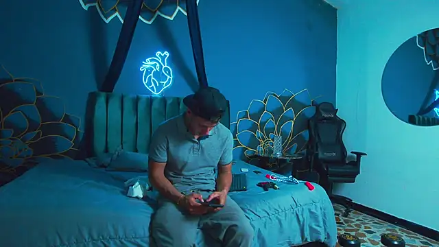 MagnusKnight  online show from 01-07-26, 07:41