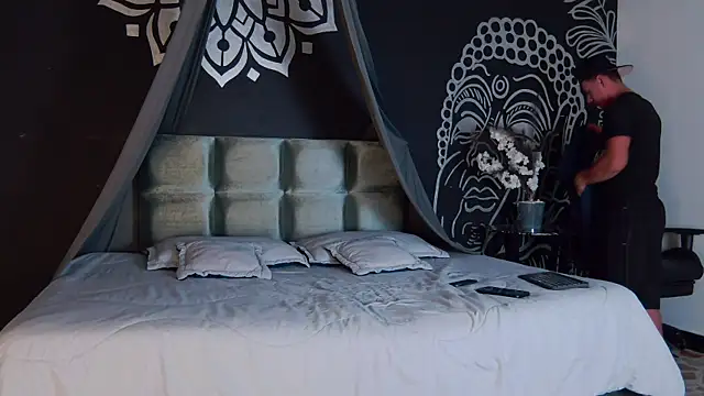 MagnusKnight  online show from 01-13-26, 01:48