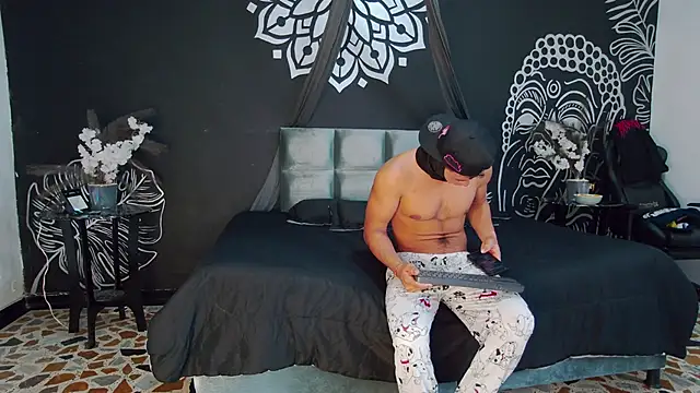 MagnusKnight  online show from 01-14-26, 01:26