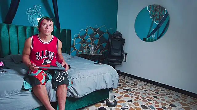 MagnusKnight  online show from 01-10-26, 05:19