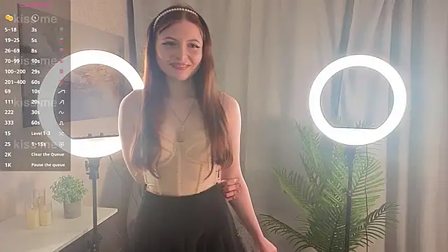 GinnyGowey online show from 12-21-25, 04:19