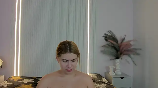 Snapshot of VivianOwen9 chatting on 03-02-26, 03:08 VivianOwen9 online show from 03-02-26, 03:08