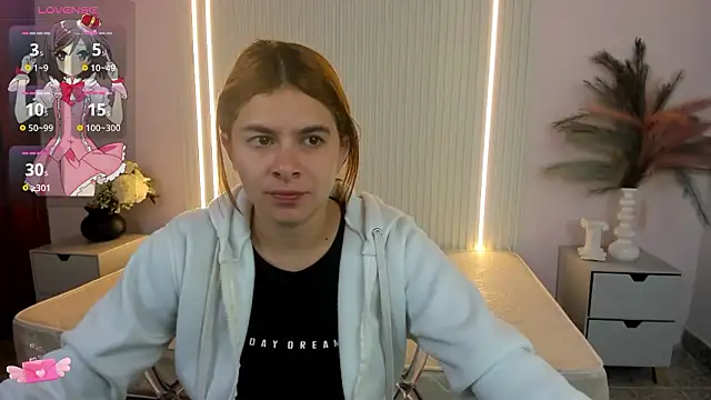 Snapshot of VivianOwen9 chatting on 02-16-26, 12:59 VivianOwen9 online show from 02-16-26, 12:59