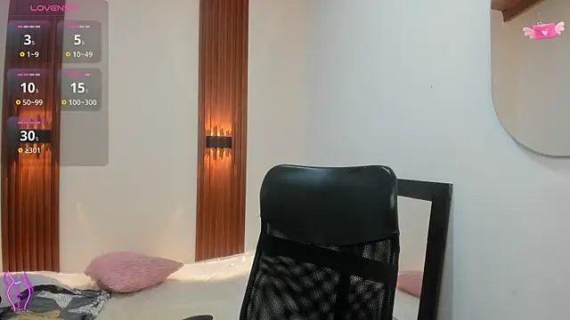 VivianOwen9 online show from 01-14-26, 12:31