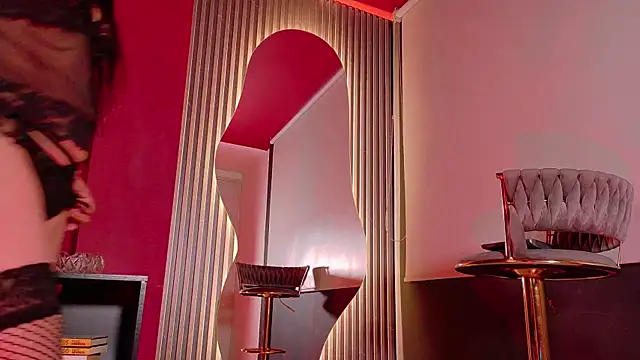 Snapshot of Sunny_River chatting on 12-19-25, 11:56 Sunny River online show from 12-19-25, 11:56