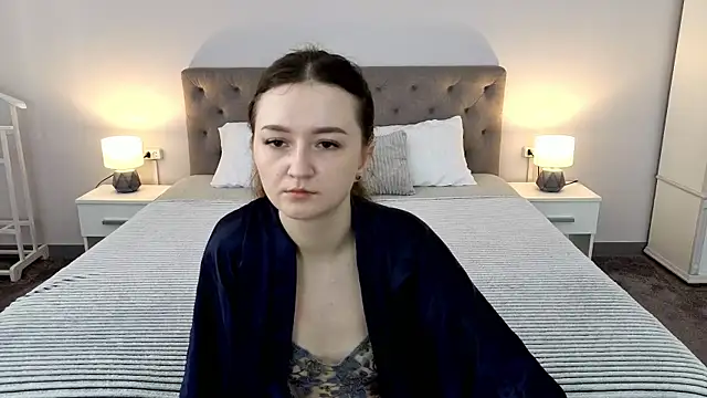 CyrenaLuxe online show from 05-05-26, 05:32