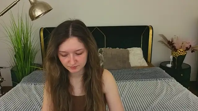 CyrenaLuxe online show from 03-28-26, 08:43