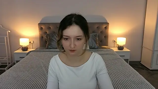 CyrenaLuxe online show from 04-07-26, 06:04