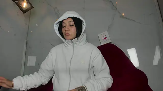 MiaFox 03 online show from 02-16-26, 08:51