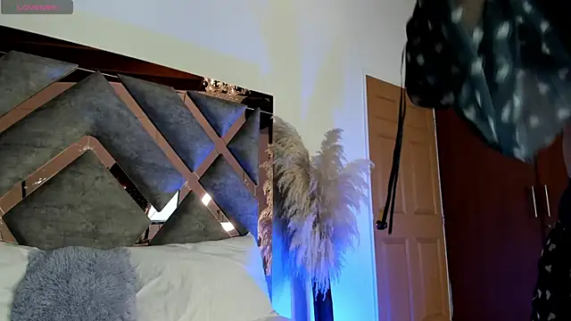 Cheerry Lee  online show from 12-21-25, 11:45