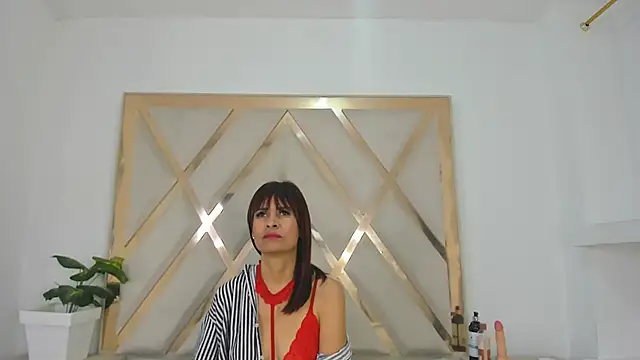 Selenaasm online show from 02-10-26, 08:41