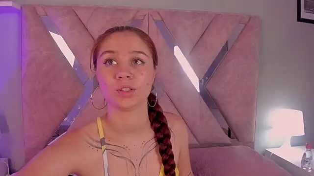 Amelia Saenz  online show from 07-25-26, 06:10