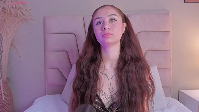 Amelia Saenz  online show from 02-05-26, 07:21