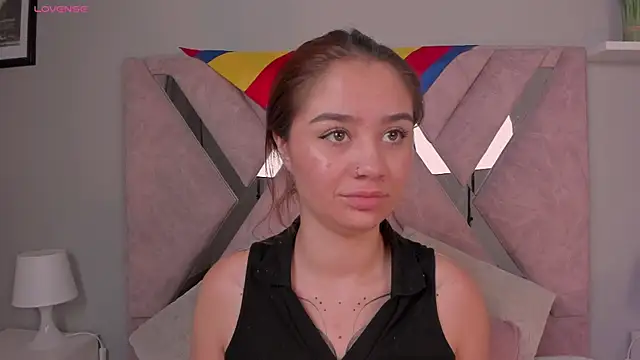 Amelia Saenz  online show from 06-20-26, 01:38