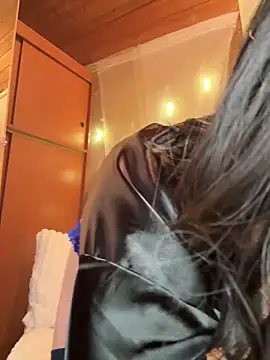 Snapshot of dein_traumchen chatting on 02-10-26, 08:41 dein traumchen online show from 02-10-26, 08:41