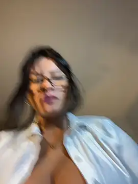 Snapshot of Lena-Williamss chatting on 05-05-26, 11:13 Lena-Williamss online show from 05-05-26, 11:13