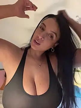 Lena-Williamss online show from 06-17-26, 03:39